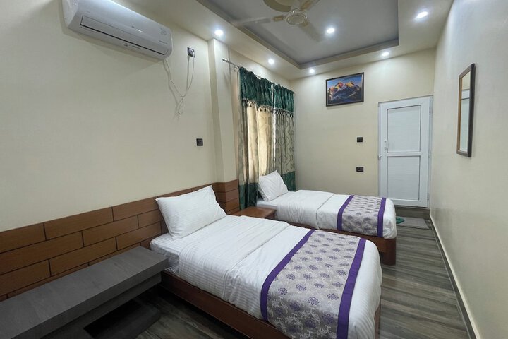Room 7 of 26