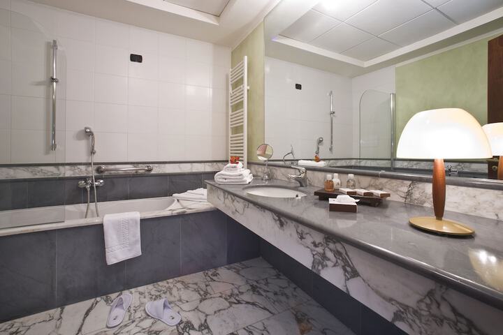 Clean Restrooms