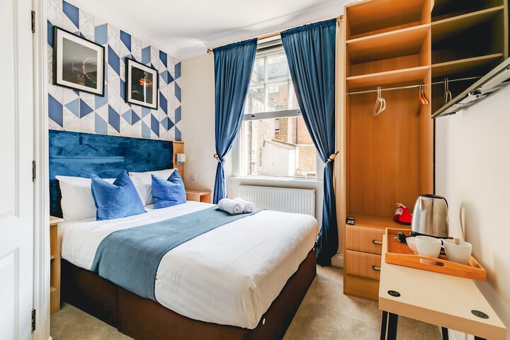 Room 73 of 110