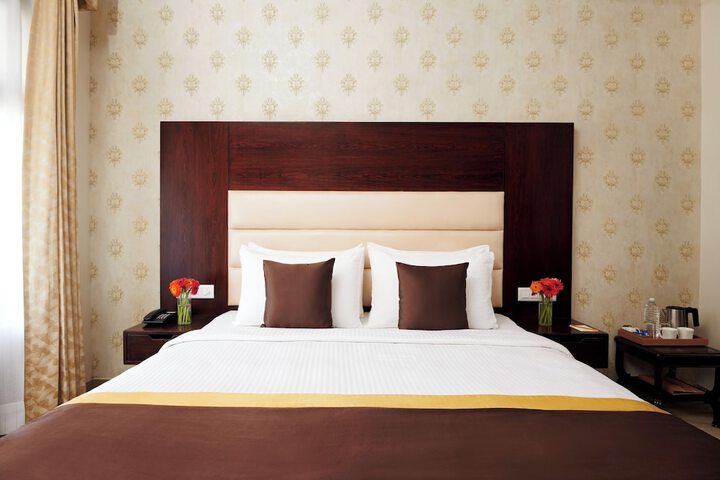 Room 12 of 40