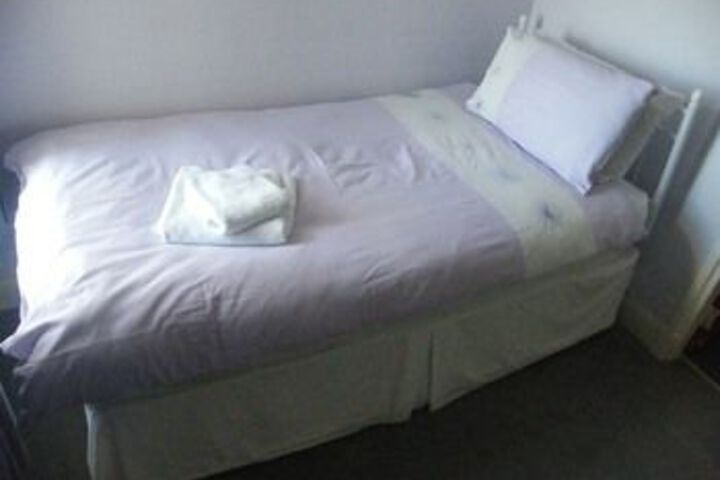 Room 18 of 32