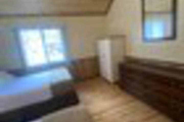 Room 44 of 342