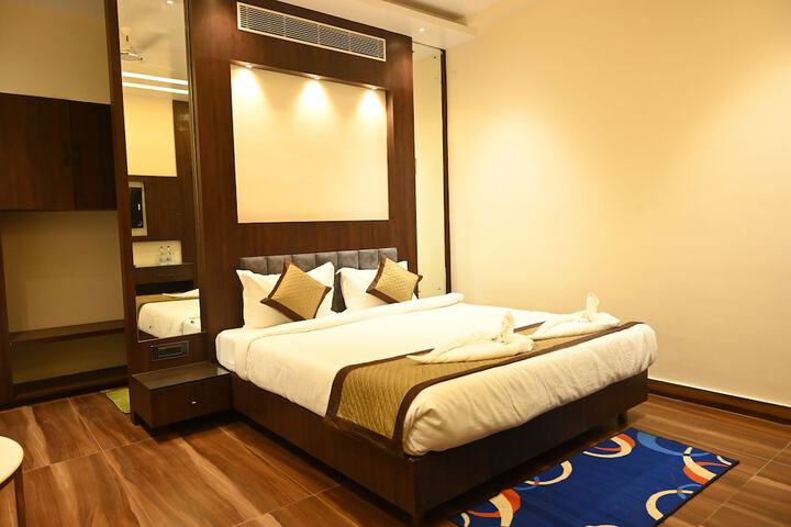 Room 17 of 35