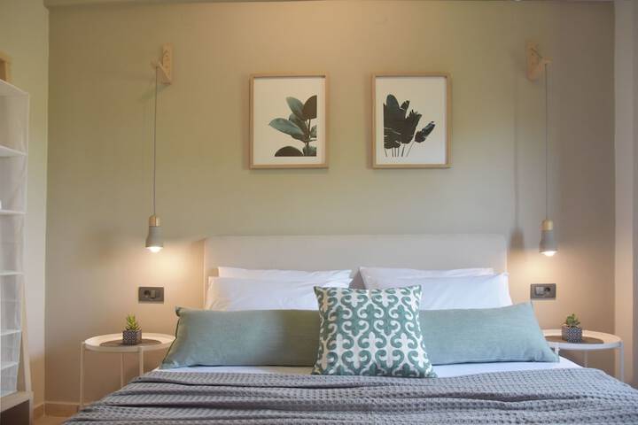 Room 3 of 20