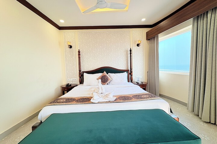 Room 34 of 154