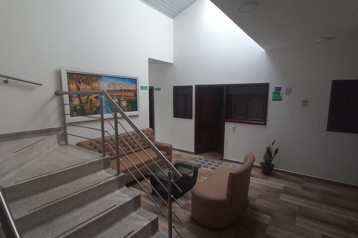 Room 10 of 13