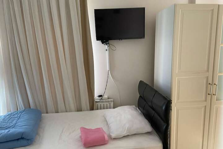 Room 121 of 263
