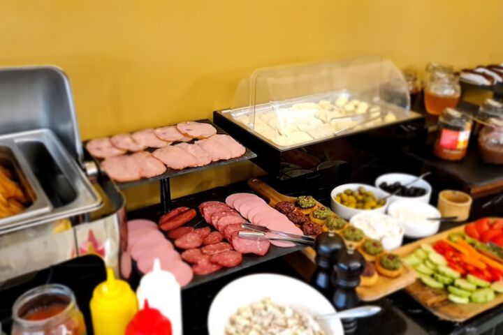 Breakfast/Coffee Service 27 of 40