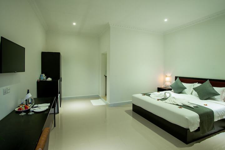 Room 13 of 50