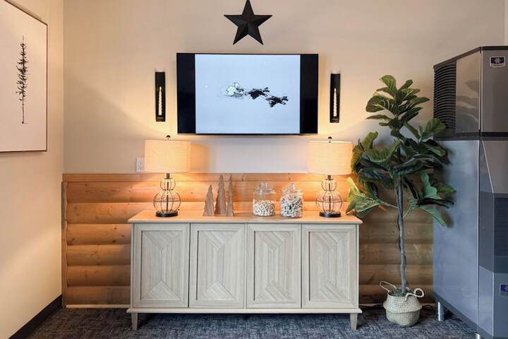 Hotel Interior 3 of 18