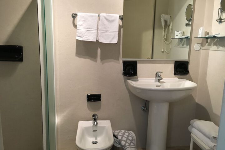 Room 69 of 154