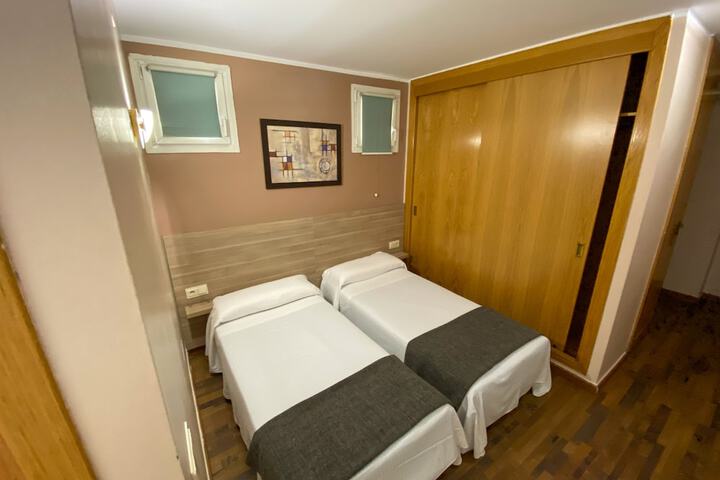 Room 16 of 44
