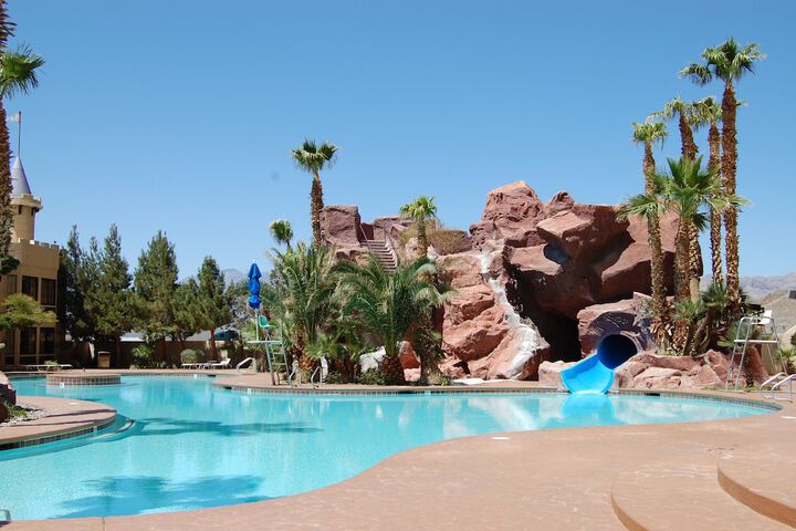 Pool 12 of 15
