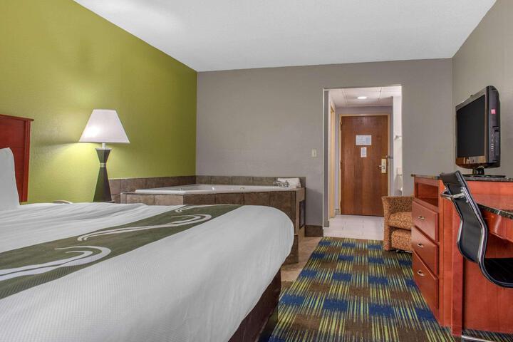 1 King Bed (9 of 15)