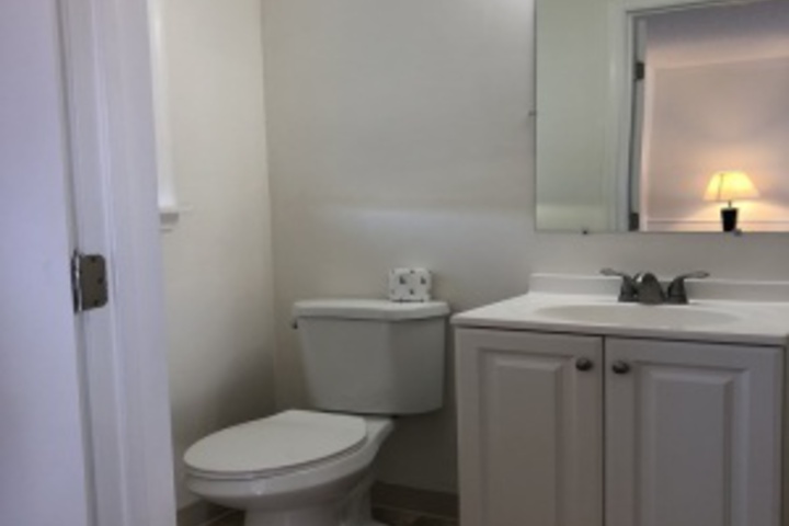 Room 33 of 108
