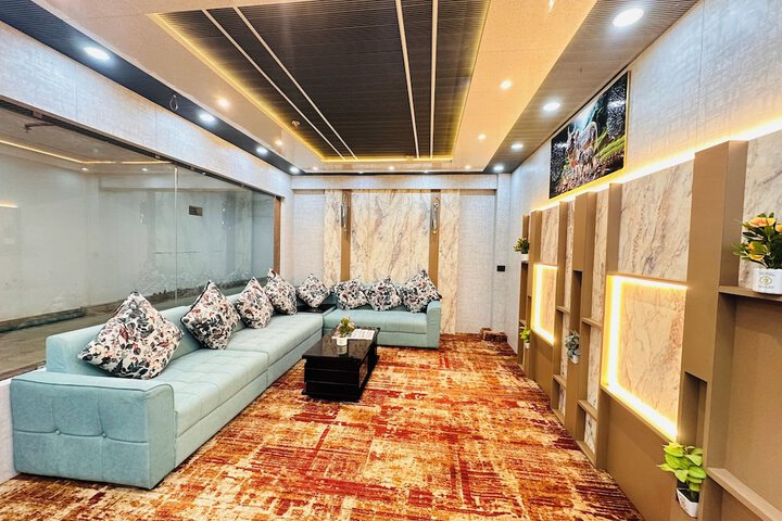 Room 32 of 44