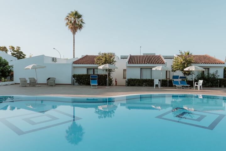 Hotel Pool