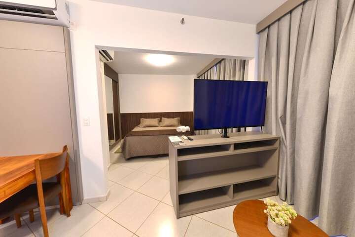 Room 12 of 27