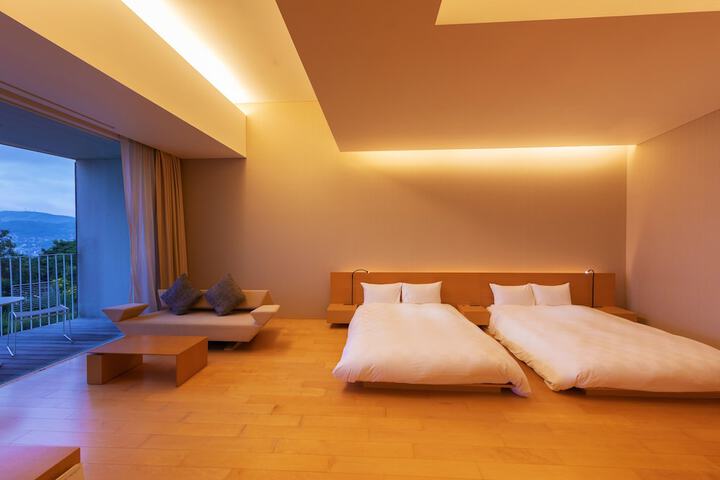 Room 15 of 187