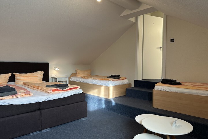 Room 19 of 109