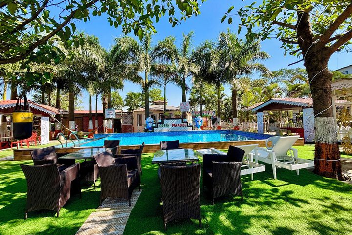 Pool 82 of 109