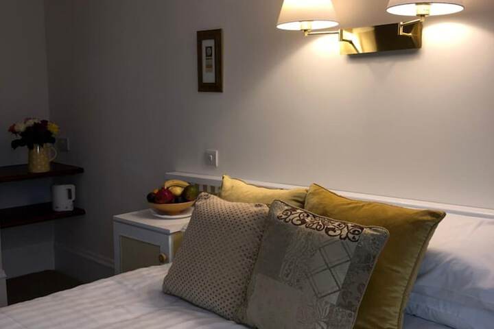 Room 10 of 42