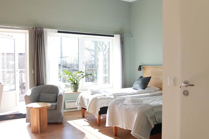 Room 12 of 49