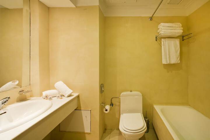 Clean Restrooms