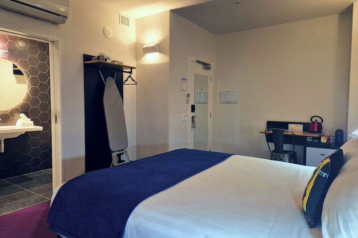 Room 17 of 92