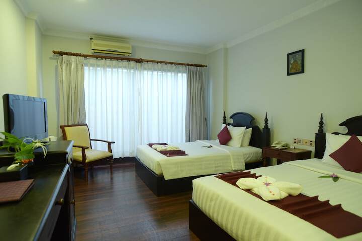 Room 32 of 73