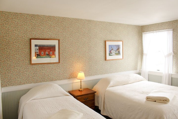 Room 15 of 107