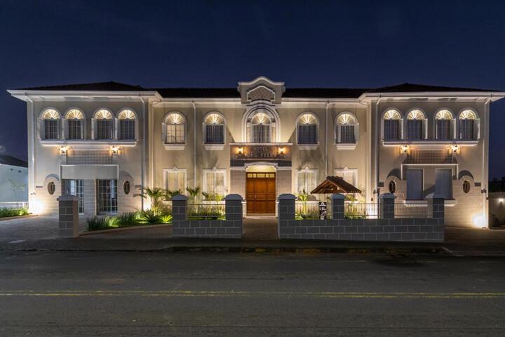 Exterior of Hotel Monsenhor