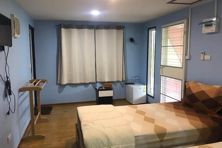 Room 21 of 33