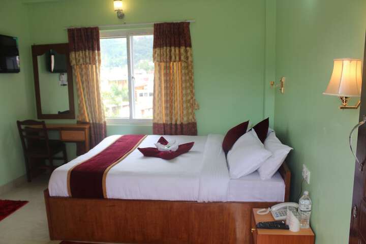 Room 13 of 14