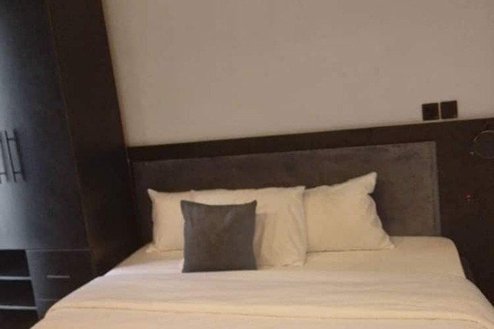 Room 3 of 19