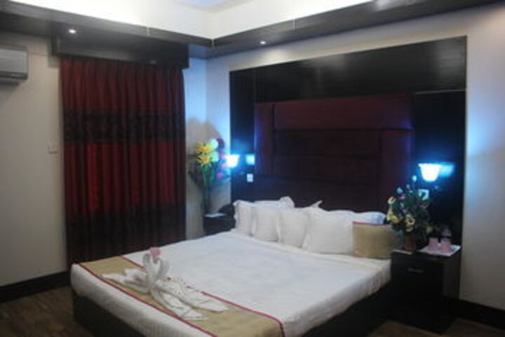 Room 34 of 57