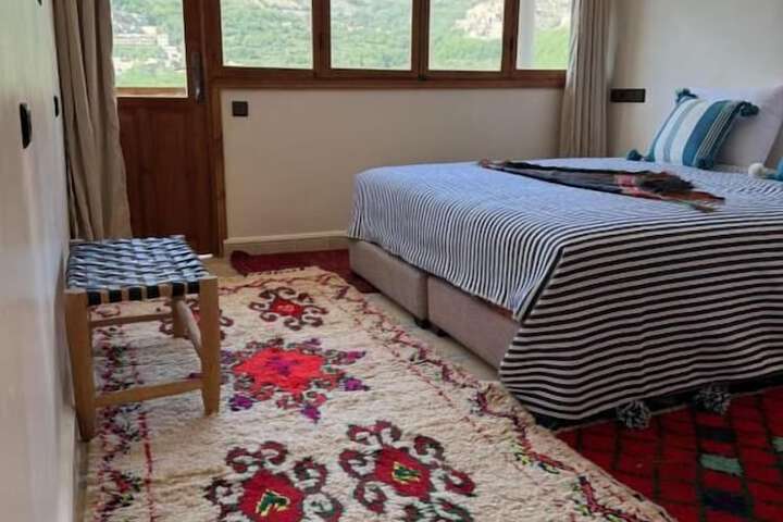 Room 13 of 42