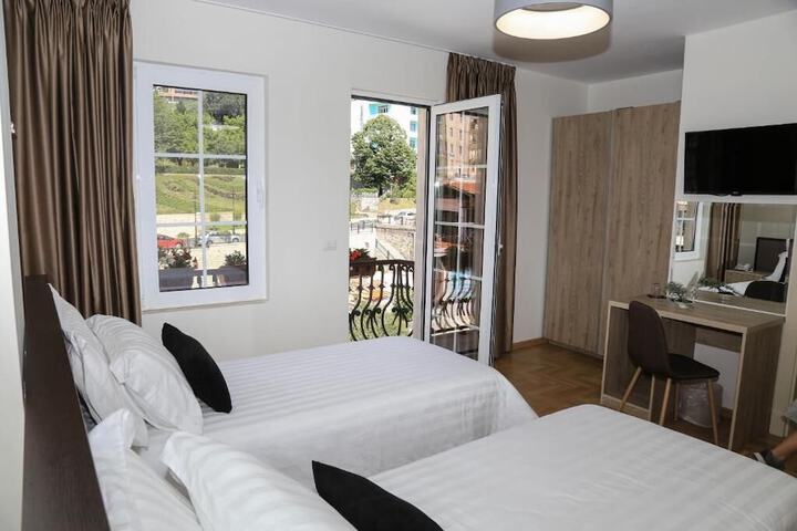 Room 6 of 21
