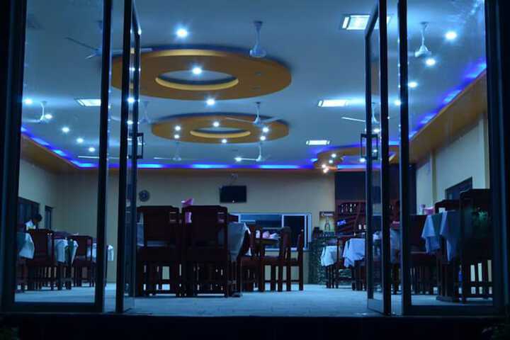 Dining 21 of 36