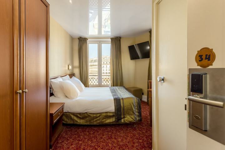 Room 30 of 56
