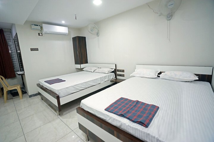 Room 6 of 49