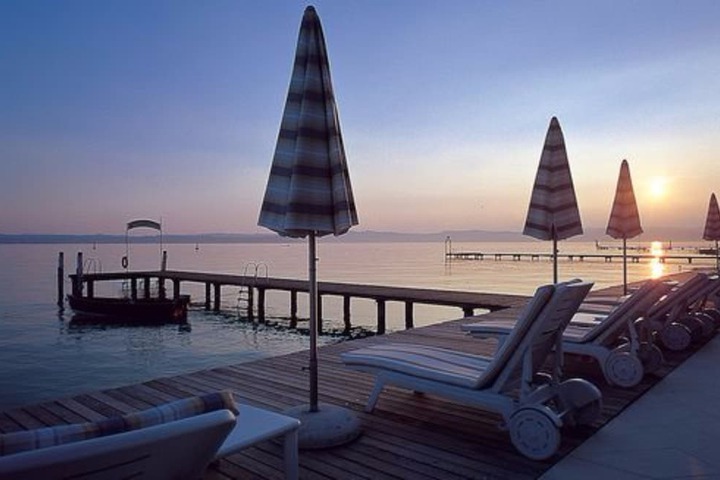 Sundeck 46 of 49