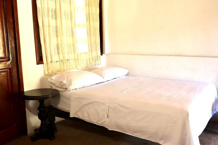 Room 14 of 34