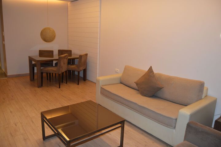 Room 63 of 128