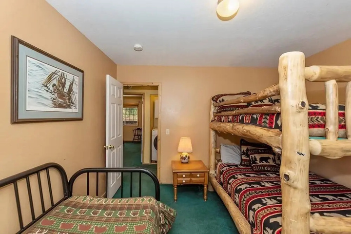 Room 6 of 15