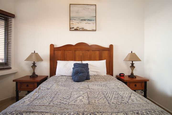 Room 4 of 599