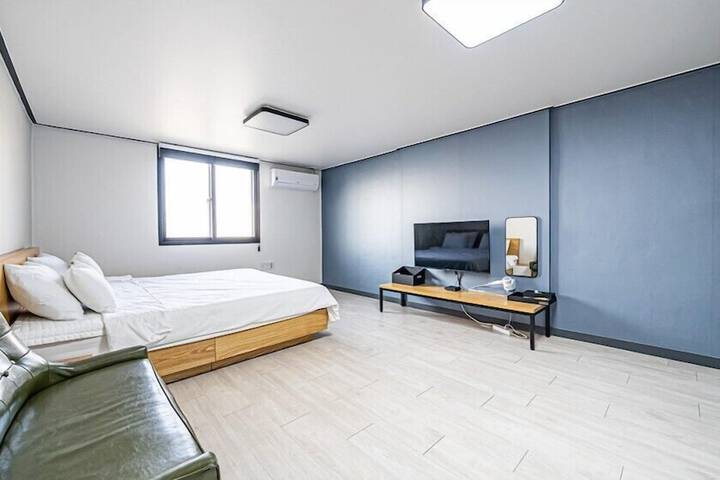 Room 39 of 65