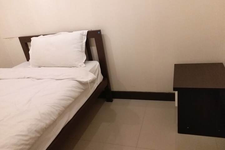 Room 15 of 68