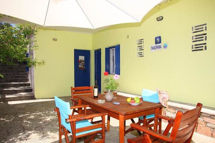 Terrace/Patio 5 of 9