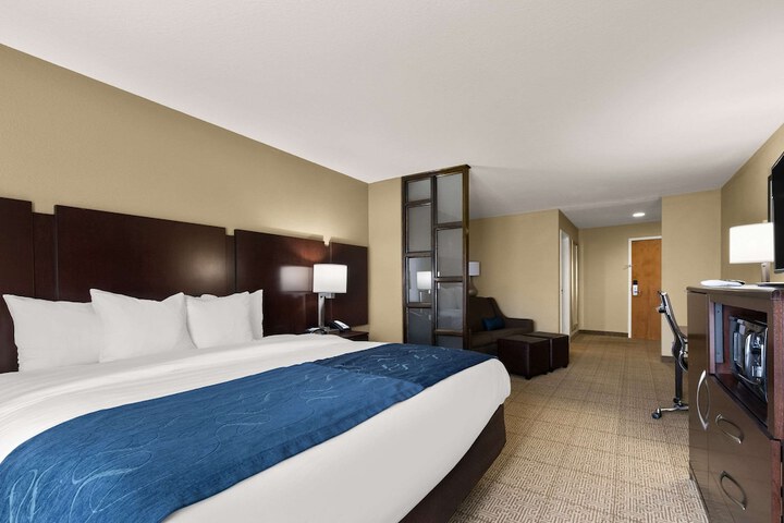 2 Queen Beds Suite (6 of 11)